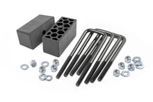 Load image into Gallery viewer, 2.5 Inch Block &amp; U-Bolt Kit | Chevy/GMC 1500 Truck 2WD/4WD