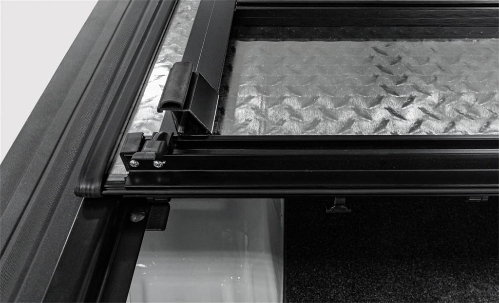 ACC-B3050059_03.jpg