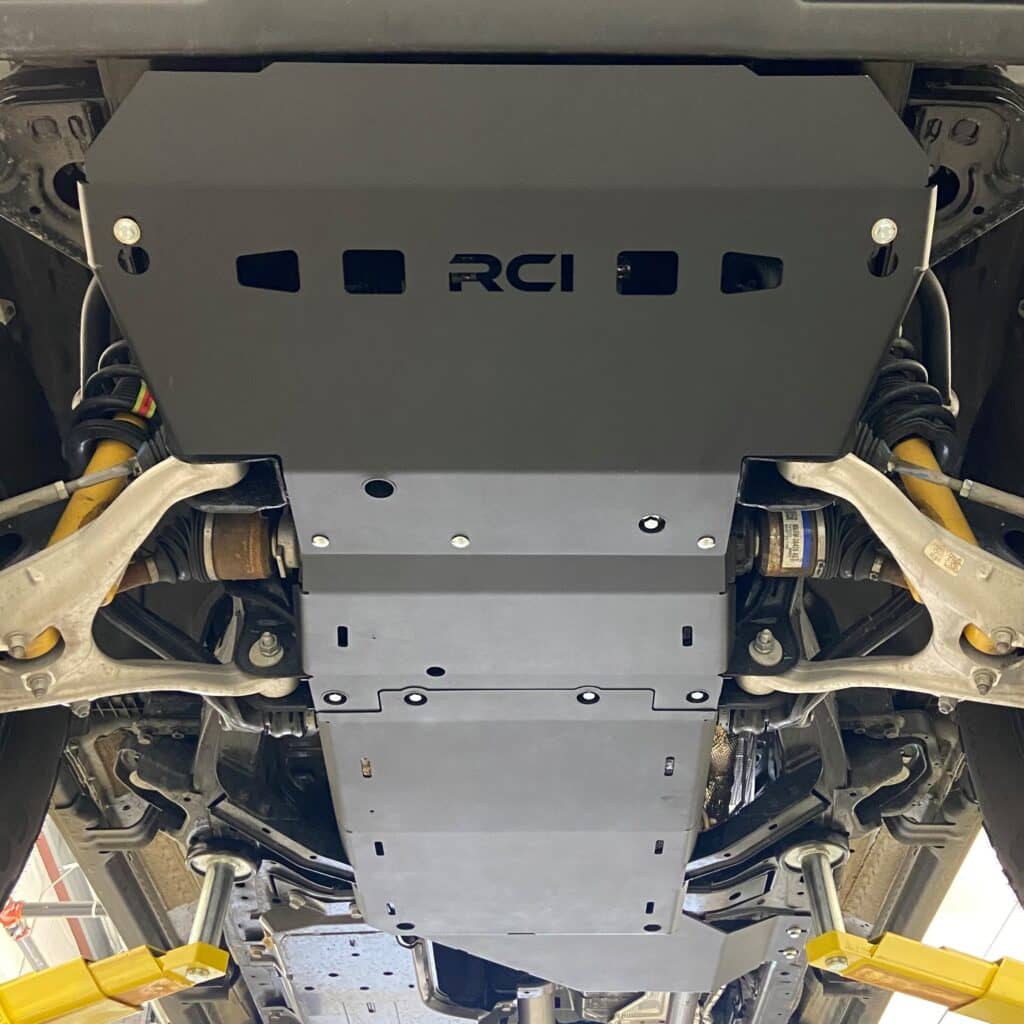 RCI-BRONCO-21-PKG-STBK_02.jpg