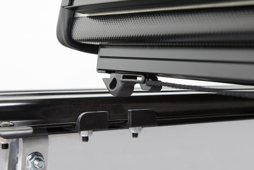 LOMAX™ Hard Tri-Fold Cover; Matte Black Finish; Split Rail; w/o Deck Rail;
