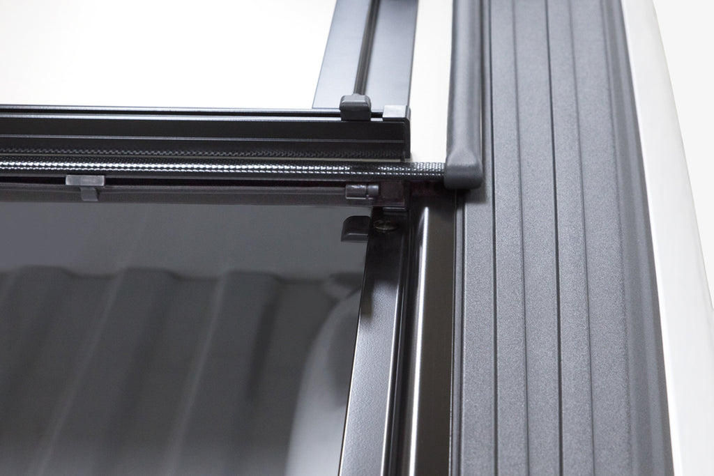 LOMAX™ Hard Tri-Fold Cover; Matte Black Finish; Single Rail; w/o Deck Rail;