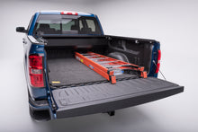 Load image into Gallery viewer, BEDMAT FOR SPRAY-IN OR NO BED LINER 07-18 (19 LEG/LIM) GM SILV/SIERRA 6&#39;6&quot; BED